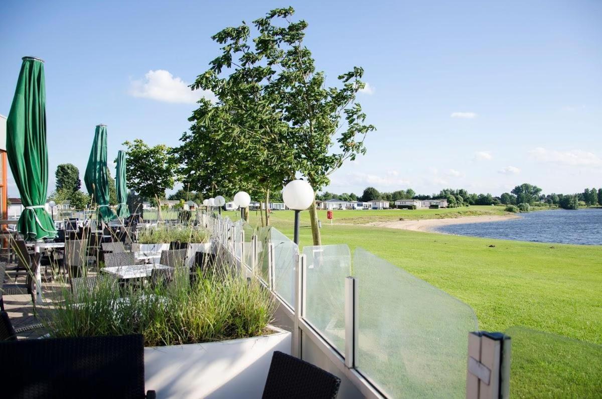 Luxe Chalet Direct Aan Het Water Met Strand Lith 외부 사진