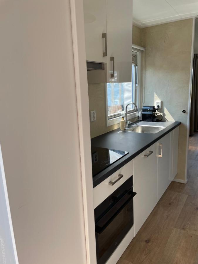 Luxe Chalet Direct Aan Het Water Met Strand Lith 외부 사진