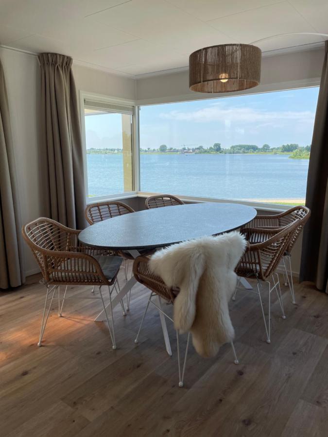 Luxe Chalet Direct Aan Het Water Met Strand Lith 외부 사진