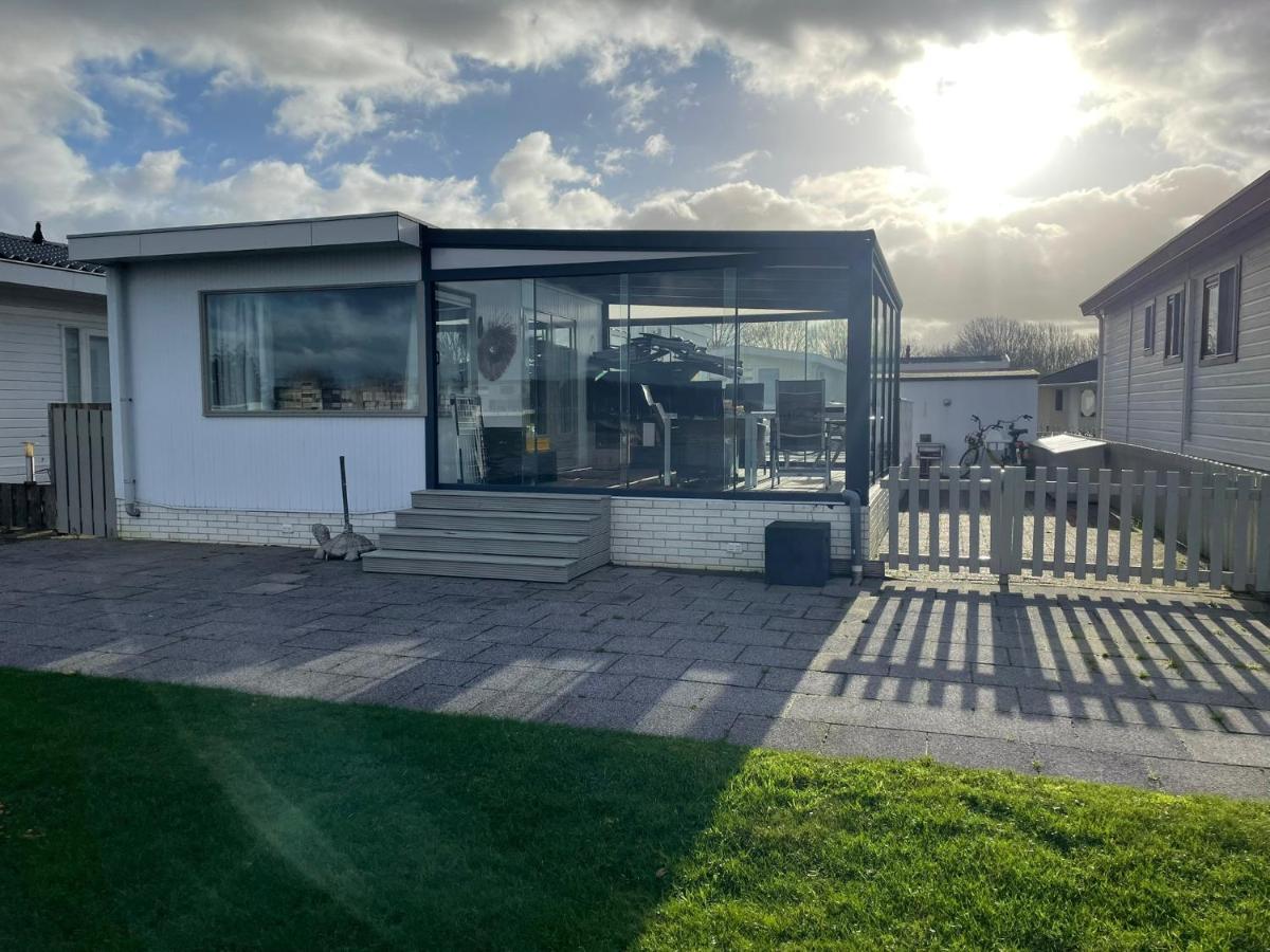 Luxe Chalet Direct Aan Het Water Met Strand Lith 외부 사진