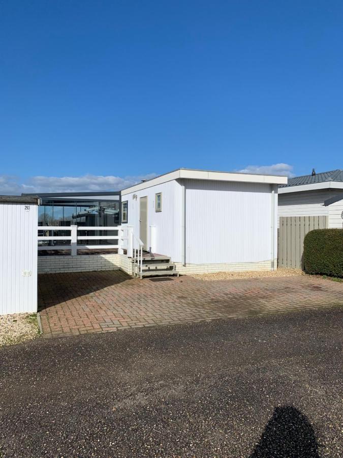 Luxe Chalet Direct Aan Het Water Met Strand Lith 외부 사진