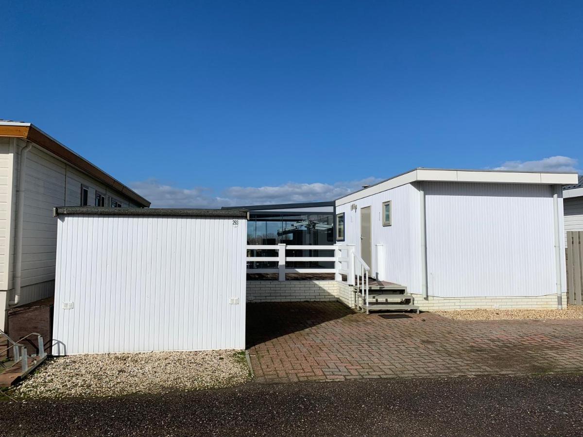 Luxe Chalet Direct Aan Het Water Met Strand Lith 외부 사진