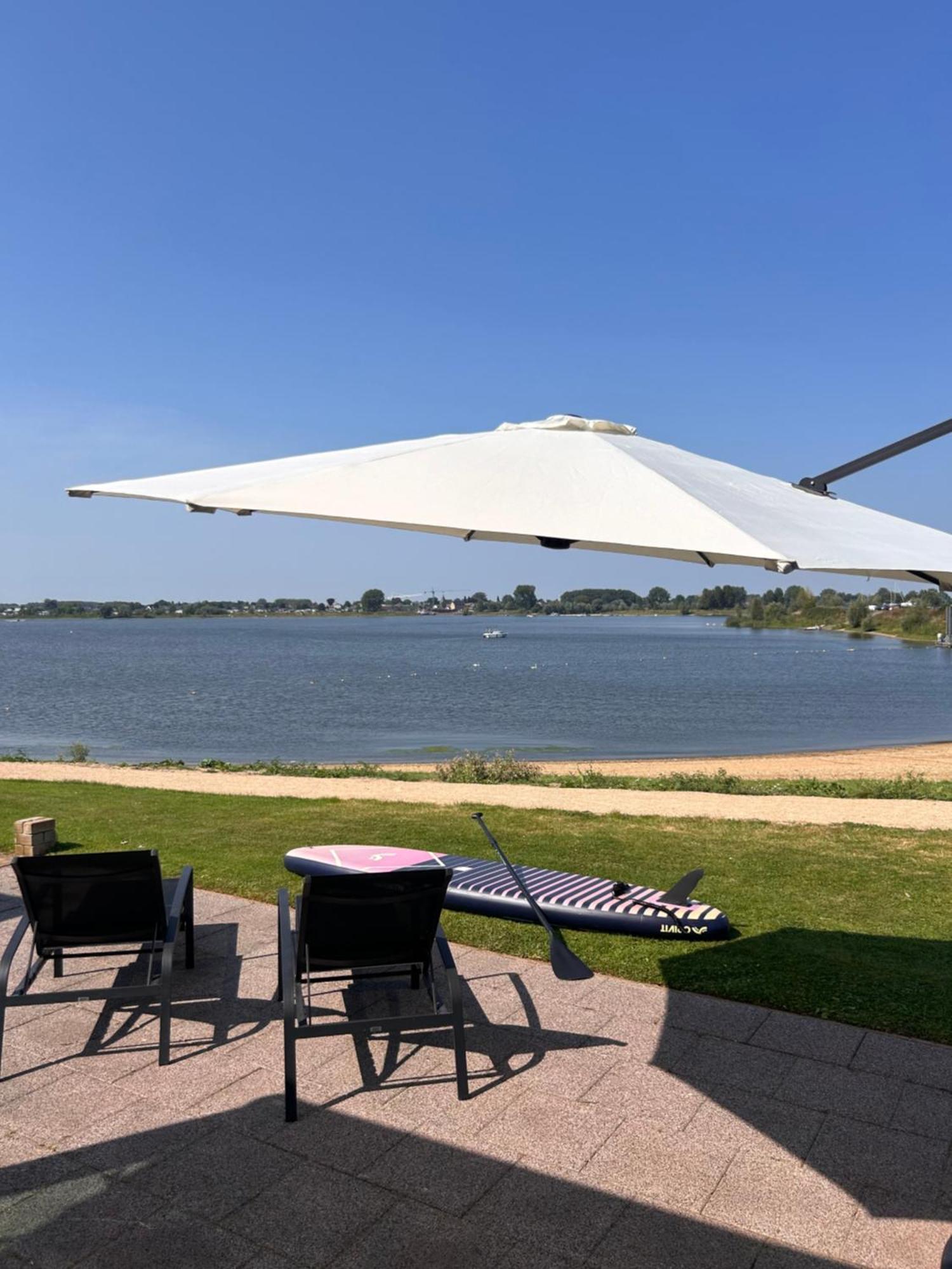 Luxe Chalet Direct Aan Het Water Met Strand Lith 외부 사진